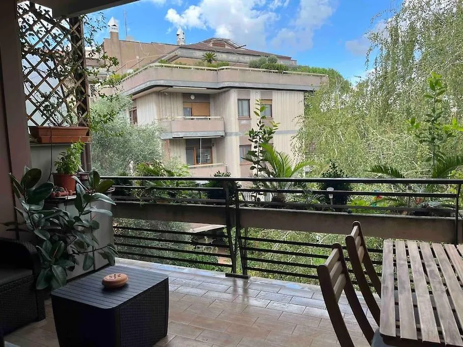 Moderno bilocale con terrazzo-1